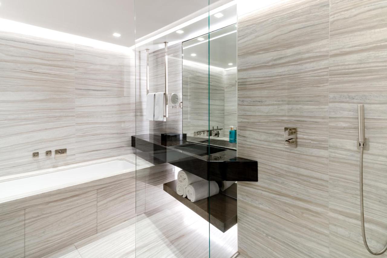 Five - Luxury Hotel